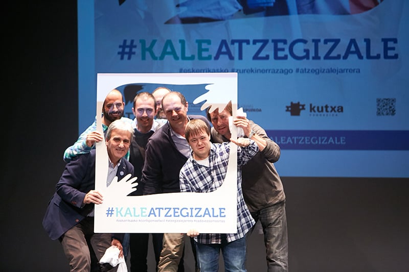 Atzegi reconoció durante la presentación de su nueva campaña la colaboración de la Real Sociedad. Foto: Real Sociedad