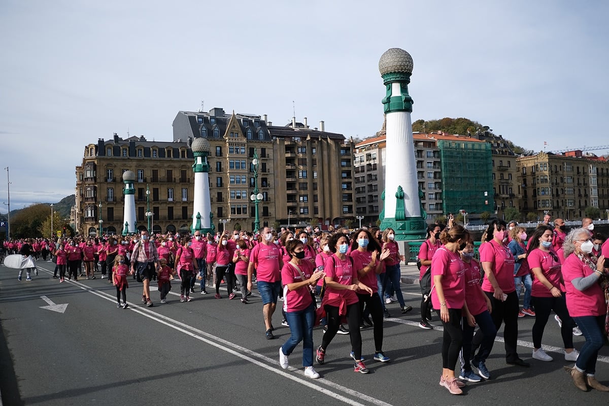 DSCF7287 - Katxalin moviliza a miles de donostiarras en su marea rosa contra el cáncer de mama