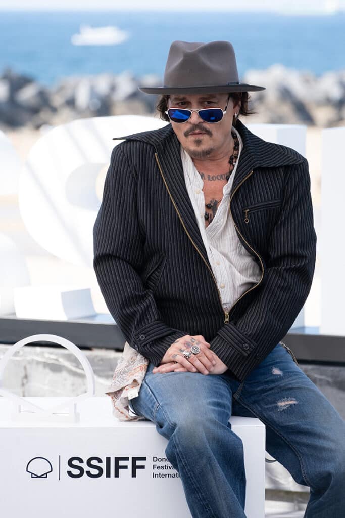 Johnny 3 683x1024 - Johnny Depp: "Siempre sentiré una conexión muy especial con el Festival de San Sebastián"