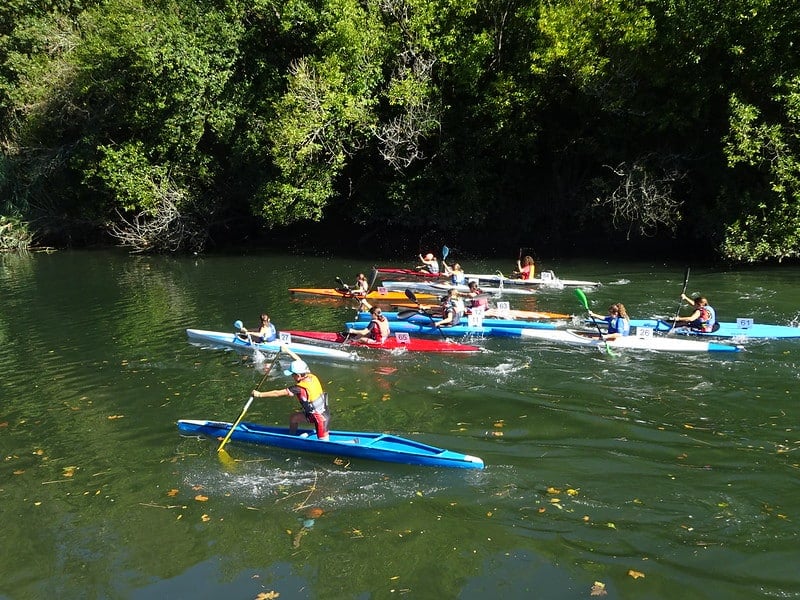 54064362816 50a2af4fe2 c - (Fotos) Encuentro con Donostia Kayak en el parque fluvial de Txomin Enea