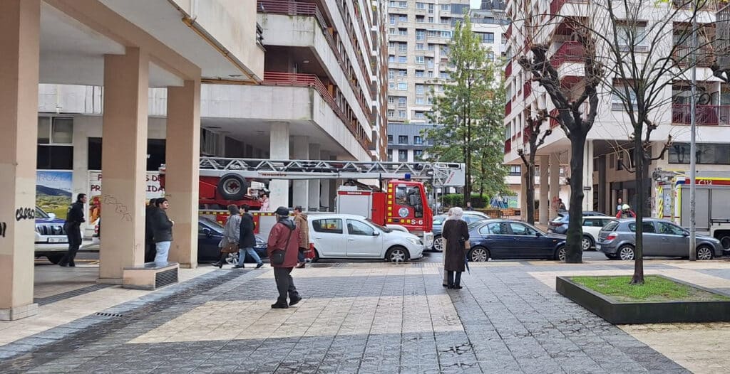 Amezketarrak1 1024x526 - Una sartén al fuego enciende las alarmas en Amara Berri