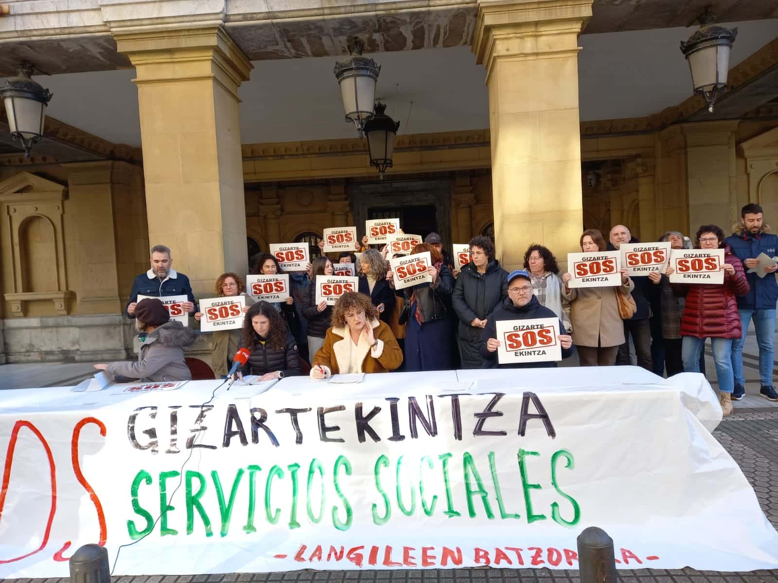 WhatsApp Image 2025 02 05 at 10.29.47 1 Servicios Sociales del Ayuntamiento donostiarra hará huelga el jueves y llama a manifestarse